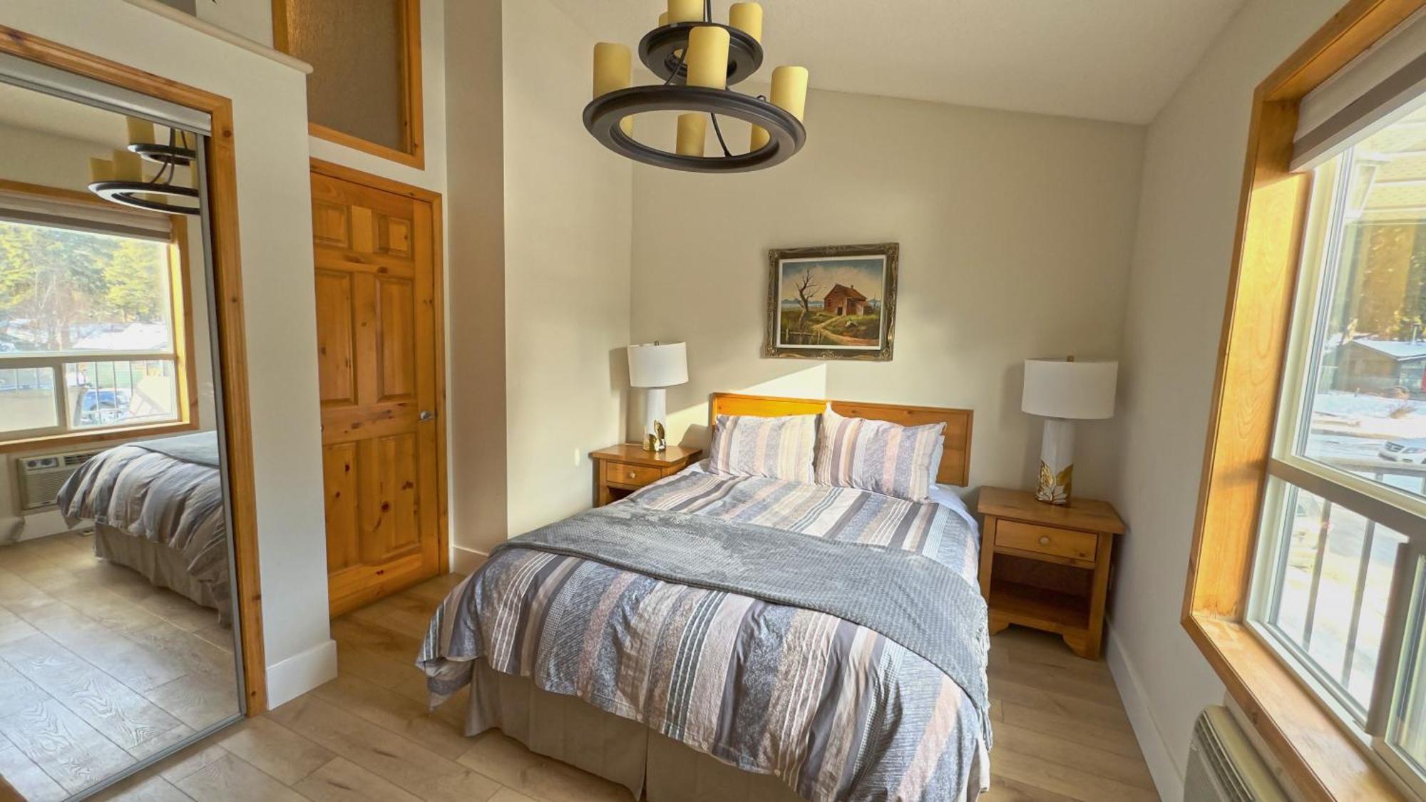 Banff Wood Lodge キャンモア エクステリア 写真